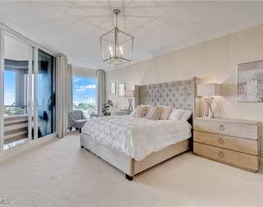 8787 Bay Colony Drive - Photo Thumbnail 24