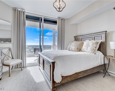 8787 Bay Colony Drive - Photo Thumbnail 25