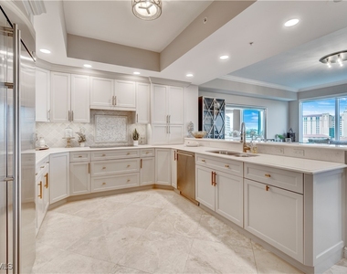 8787 Bay Colony Drive - Photo Thumbnail 19
