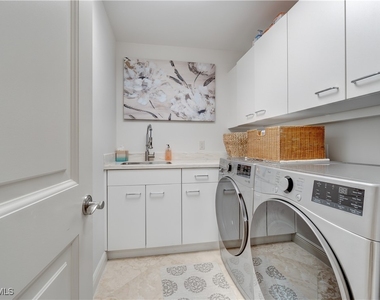 8787 Bay Colony Drive - Photo Thumbnail 34