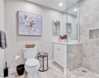 8787 Bay Colony Drive - Photo Thumbnail 27