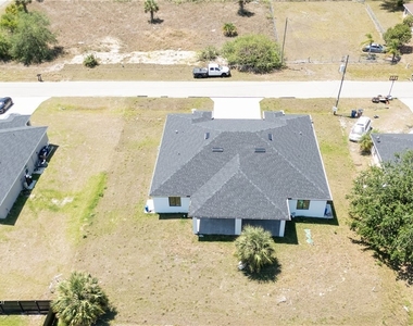 2404/2406 Crawford Avenue N - Photo Thumbnail 1