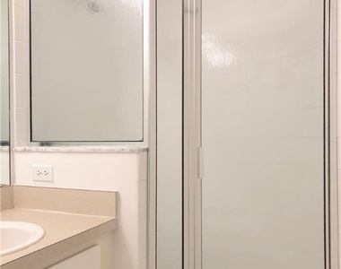 8073 Pacific Beach Drive - Photo Thumbnail 15