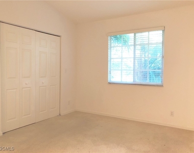 8073 Pacific Beach Drive - Photo Thumbnail 11