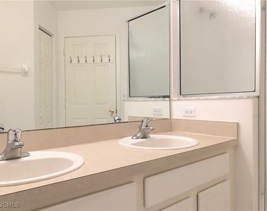 8073 Pacific Beach Drive - Photo Thumbnail 14