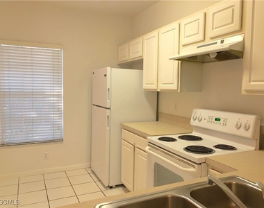 8073 Pacific Beach Drive - Photo Thumbnail 7