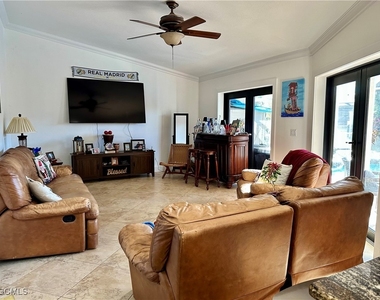3766 Se 6th Avenue - Photo Thumbnail 8
