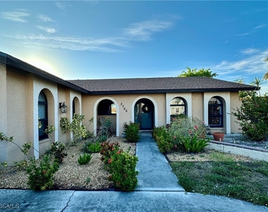 3766 Se 6th Avenue - Photo Thumbnail 3