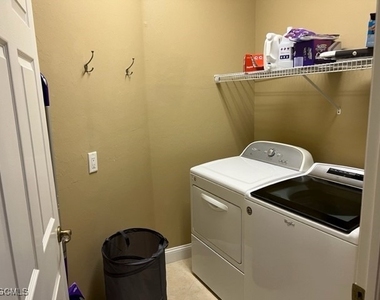 10602 Camarelle Circle - Photo Thumbnail 17