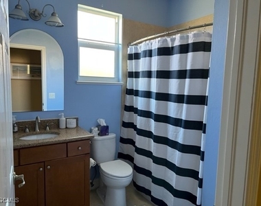 10602 Camarelle Circle - Photo Thumbnail 16