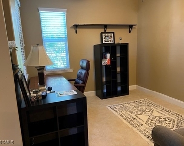 10602 Camarelle Circle - Photo Thumbnail 8