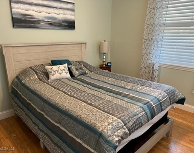 10602 Camarelle Circle - Photo Thumbnail 15