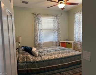 10602 Camarelle Circle - Photo Thumbnail 14