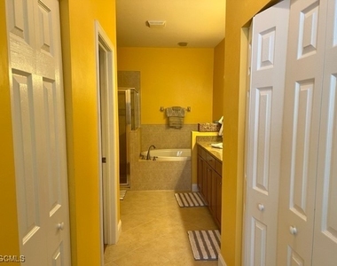 10602 Camarelle Circle - Photo Thumbnail 12