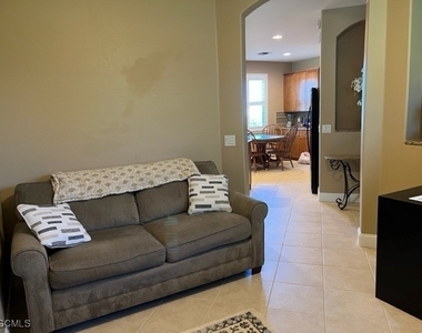 10602 Camarelle Circle - Photo Thumbnail 9