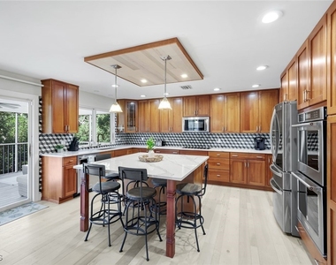 1111 Schooner Place - Photo Thumbnail 7