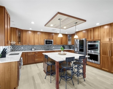 1111 Schooner Place - Photo Thumbnail 8