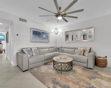 25730 Hickory Boulevard - Photo Thumbnail 4