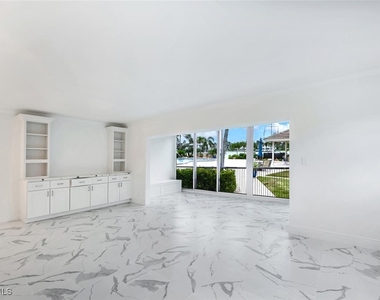 222 Harbour Drive - Photo Thumbnail 4