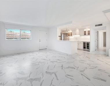 222 Harbour Drive - Photo Thumbnail 7
