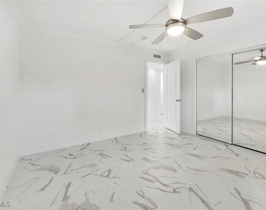 222 Harbour Drive - Photo Thumbnail 16