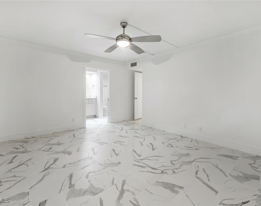 222 Harbour Drive - Photo Thumbnail 11