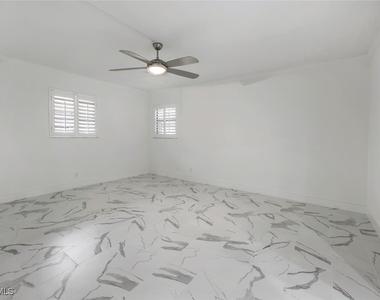 222 Harbour Drive - Photo Thumbnail 10