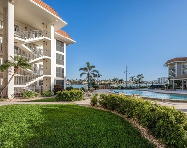 222 Harbour Drive - Photo Thumbnail 21