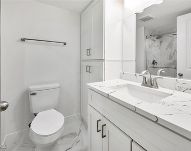 222 Harbour Drive - Photo Thumbnail 17