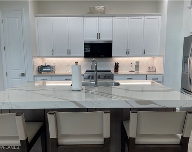 6984 Saona Court - Photo Thumbnail 27