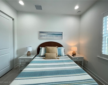 6984 Saona Court - Photo Thumbnail 40