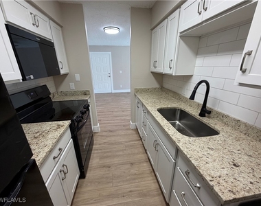 5315 Summerlin Road - Photo Thumbnail 8