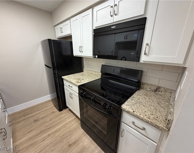 5315 Summerlin Road - Photo Thumbnail 7