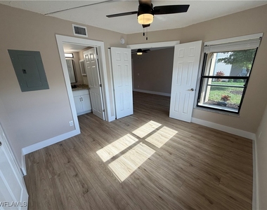 5315 Summerlin Road - Photo Thumbnail 10