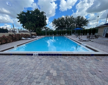 5315 Summerlin Road - Photo Thumbnail 17