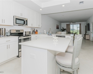 5467 Double Eagle Circle - Photo Thumbnail 7