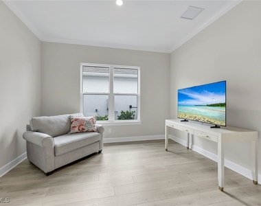 15804 Derna Street - Photo Thumbnail 15