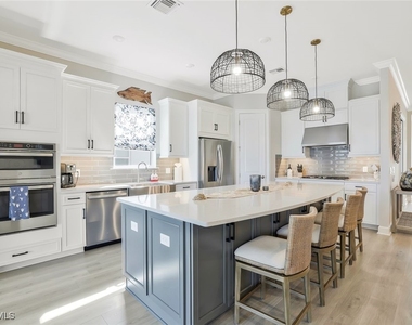 15804 Derna Street - Photo Thumbnail 11