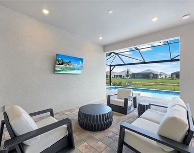 15804 Derna Street - Photo Thumbnail 20
