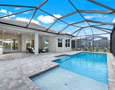 15804 Derna Street - Photo Thumbnail 27