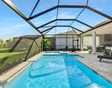 15804 Derna Street - Photo Thumbnail 24