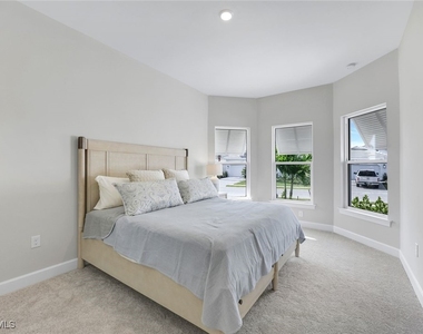 15804 Derna Street - Photo Thumbnail 16