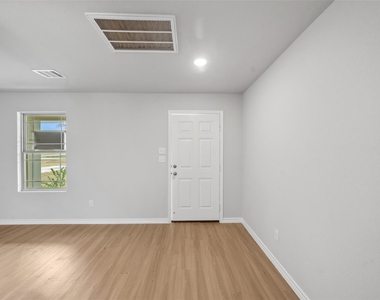 515 16th Street - Photo Thumbnail 5