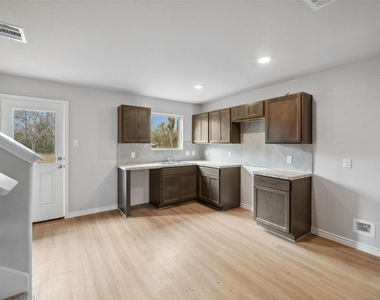 515 16th Street - Photo Thumbnail 11