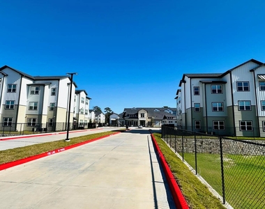 19100 Woodland Hills Drive - Photo Thumbnail 1