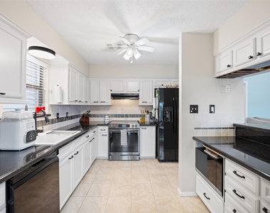 1114 Tiki Drive - Photo Thumbnail 12