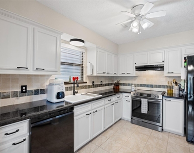 1114 Tiki Drive - Photo Thumbnail 13