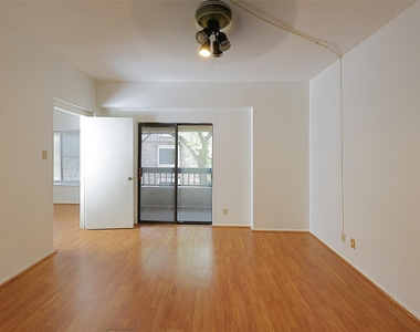 2209 S Braeswood Boulevard - Photo Thumbnail 4