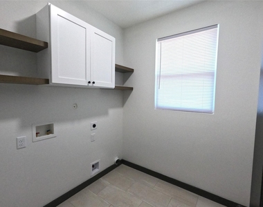 5334 Rapido Road - Photo Thumbnail 4