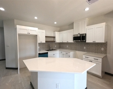 5334 Rapido Road - Photo Thumbnail 2